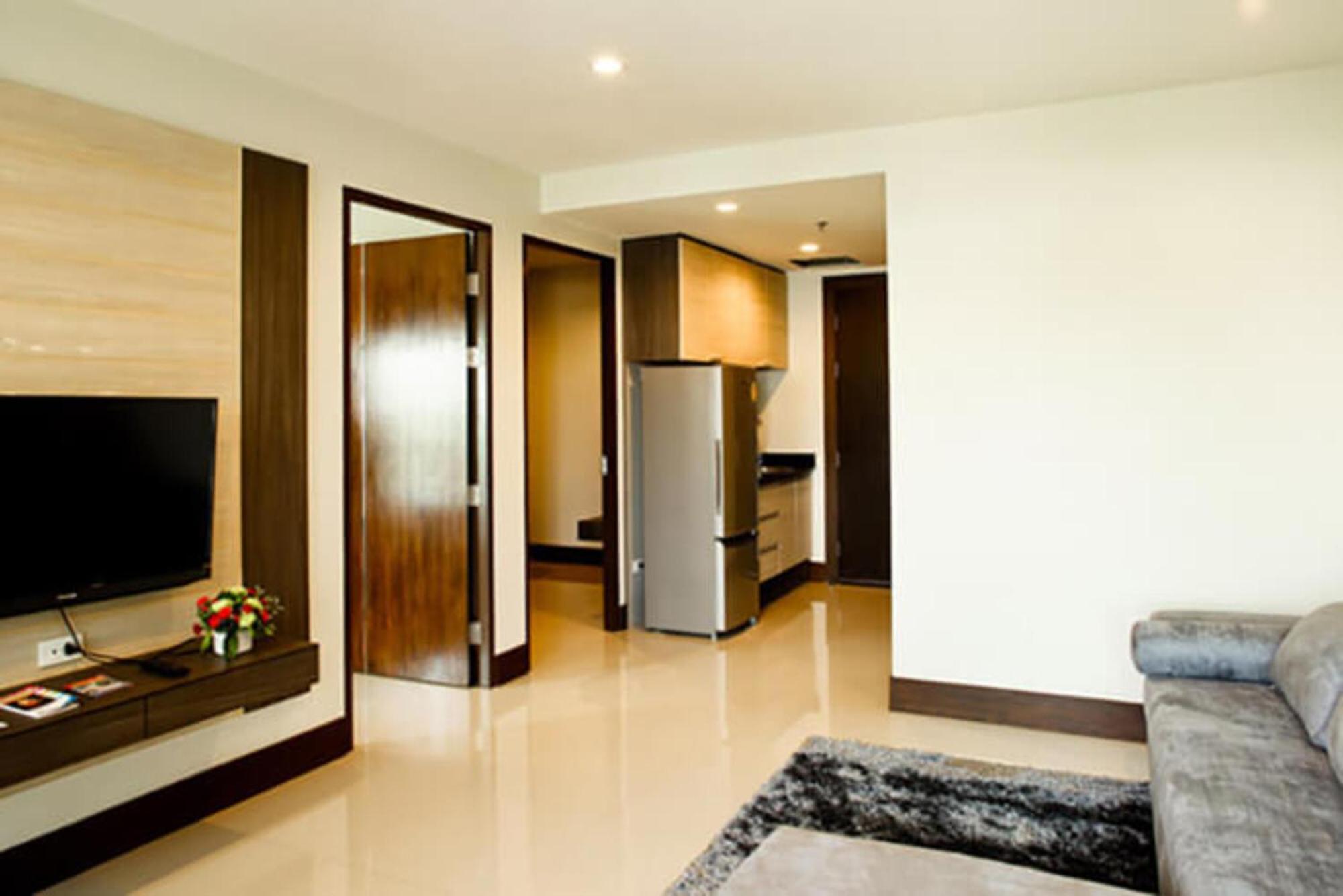 Crystal Suites Suvarnbhumi Airport Bangkok Exterior foto